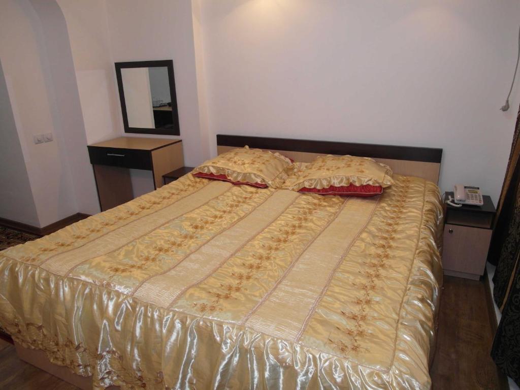 Kuze Hostel Almaty Exterior photo